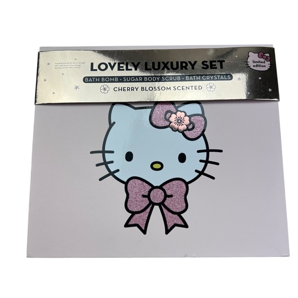 Hello Kitty Lovely Luxury Spa Set - Picture 3 of 7